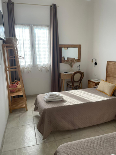 Bedroom 3, Agri Lemon Green, Syracuse