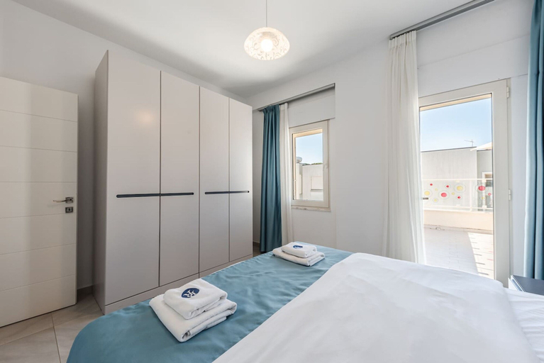 Room 4, Tranquil Apartment With Pool Access - Manjola, Durrësit