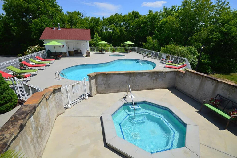 Room 5, 1 Ranked Condo w Pool Gym Gamer Room, Sevier