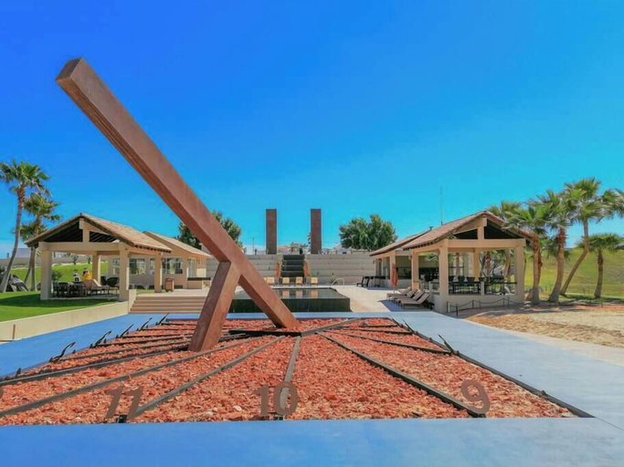 Room 2, Modern Ocean View Condo With Pools Gym, Puerto Peñasco