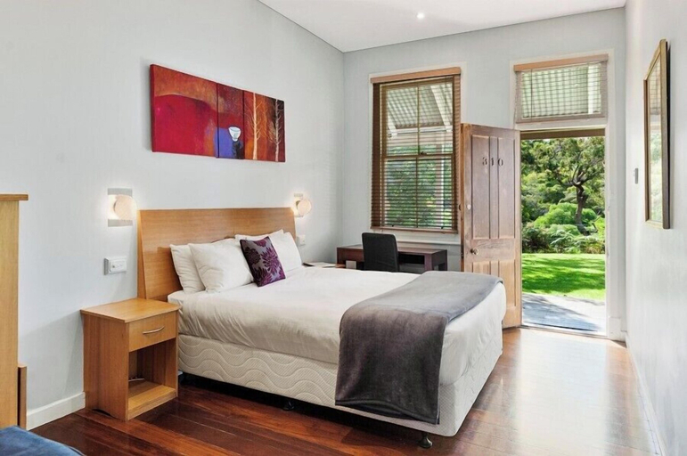 Bedroom 3, Caves House Hotel, Busselton