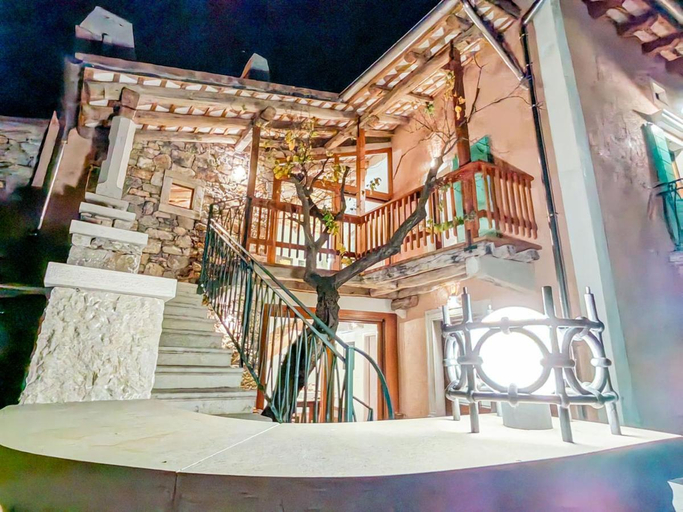 4, Home Dren, Trieste