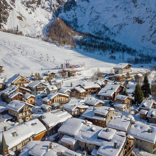 Room 4, Chalet R Sidence Chantey Mourry 6, Haute-Savoie