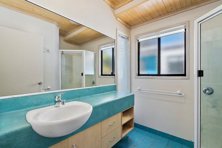 Bathroom 4, Ingenia Holidays Kinka Beach Yeppoon, Livingstone - Pt B