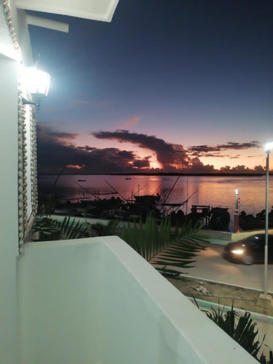Sport & Beauty, Hotel y Restaurante Macumba, Río Lagartos