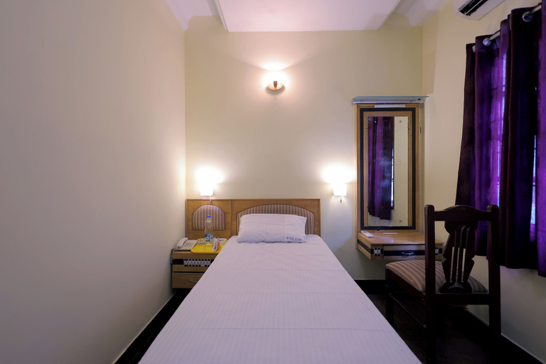 Bedroom 2, P R Pride Inn, Puducherry
