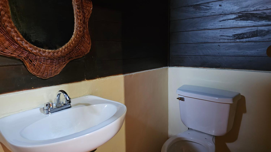 Bathroom 3, Cabaña Yax-ha, Chilón
