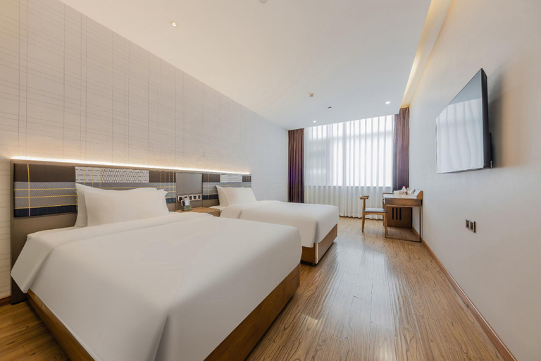 Bedroom 2, Home Inn Plus Shanghai Caoyang Meiling North Road Metro Station, Shanghai