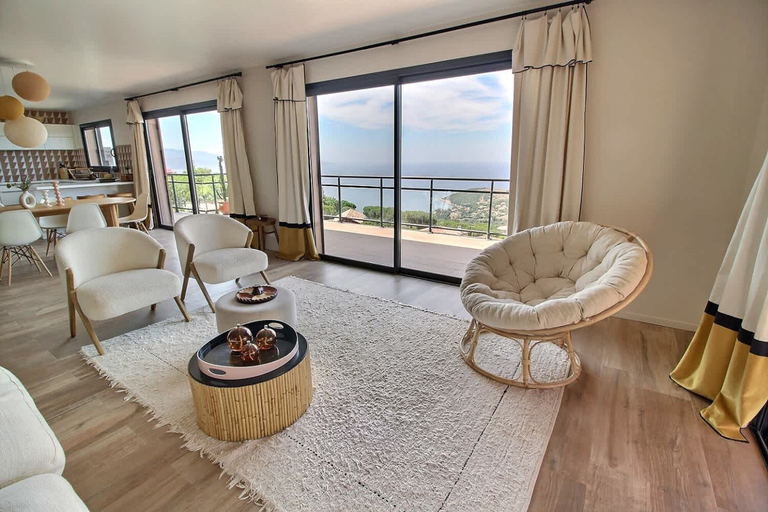 Room 2, Villa in the Maquis Sea View Pool, Corse-du-Sud