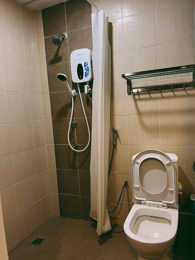 Bathroom 4, Manhattan Suites ITCC, Penampang