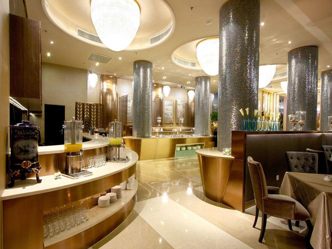 Buffet, Xiamen Lujiang Harbourview Hotel-panoramic sea views over Gulangyu, Xiamen