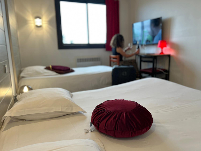 Bedroom 2, Fasthotel L'Eldorado, Aveyron
