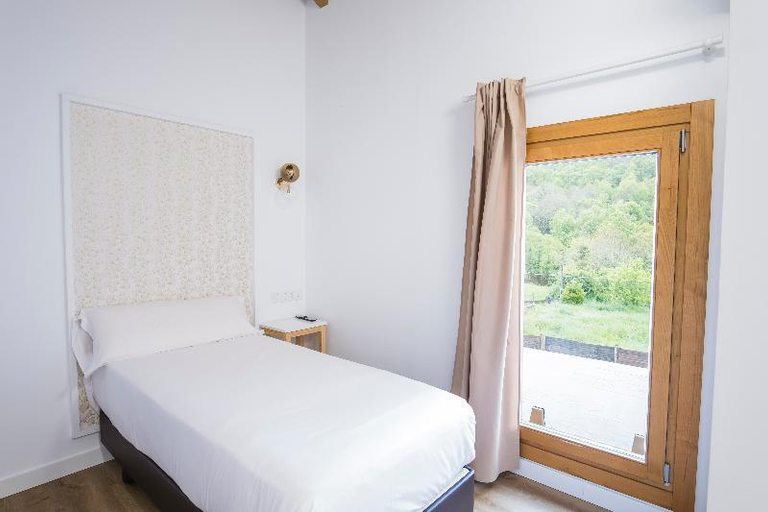 Bedroom 4, Hotel Triacastela, Lugo
