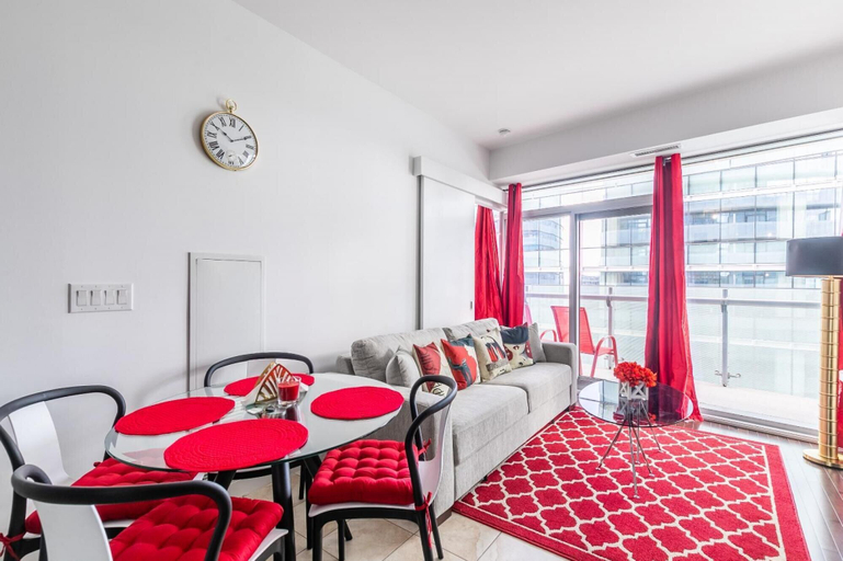 Room 5, Classy 1 Bedroom Condo on 32 Floor in Downtown, Toronto