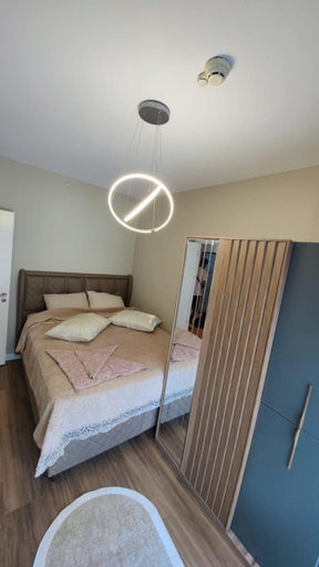 Bedroom, Golden beam, Beyoğlu