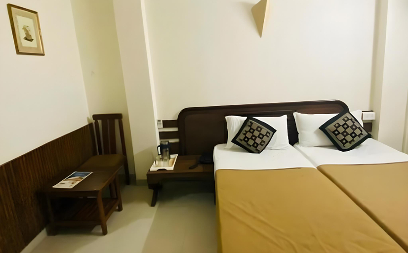 Bedroom, Hotel The Galaxy, Jabalpur