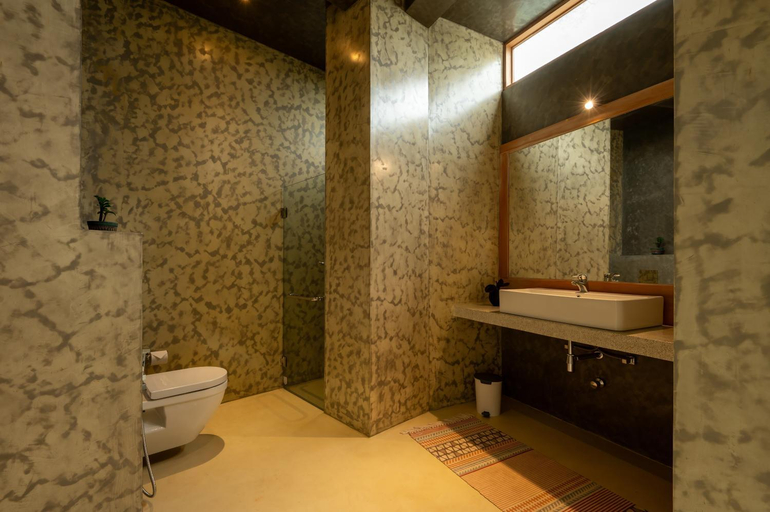 Bathroom 3, Villa de Jojo, Galle Four Gravets