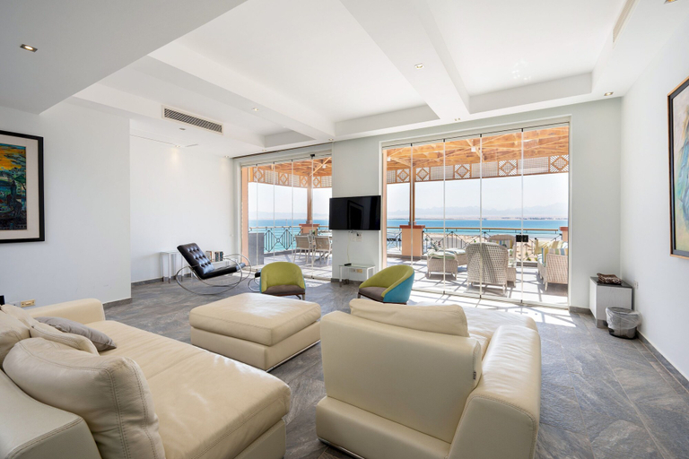 Room 5, Vesta - Luxury APT - 3BR - Marina Soma Bay, Safaja