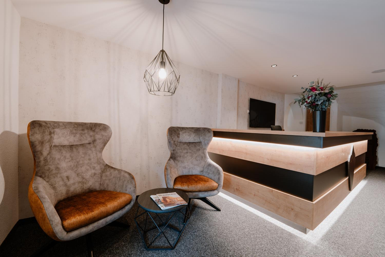 Others 4, Haus Crystal, Imst