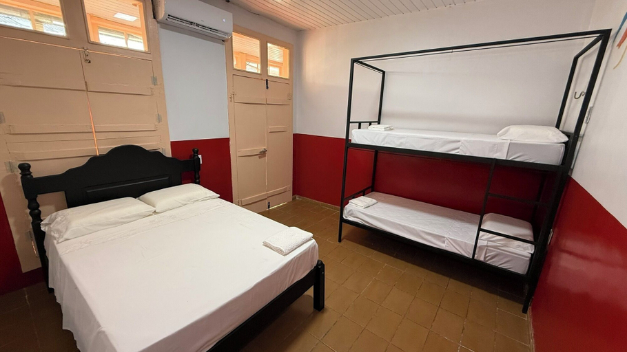 Room 3, HOSTEL MANGUEIROSA, Belém