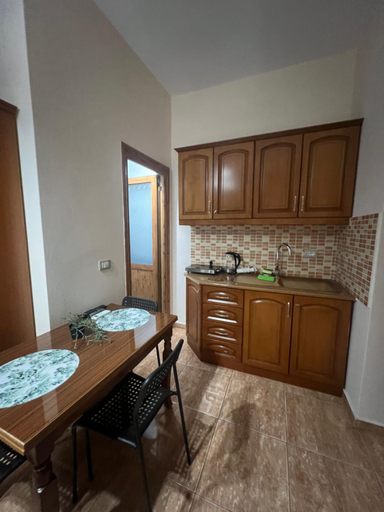 Others 5, Villa Andrea, Vlorës