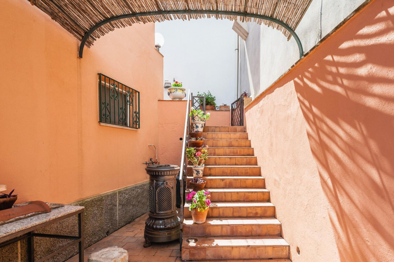 Others 2, Casetta Amelia by Wonderful Italy, Messina