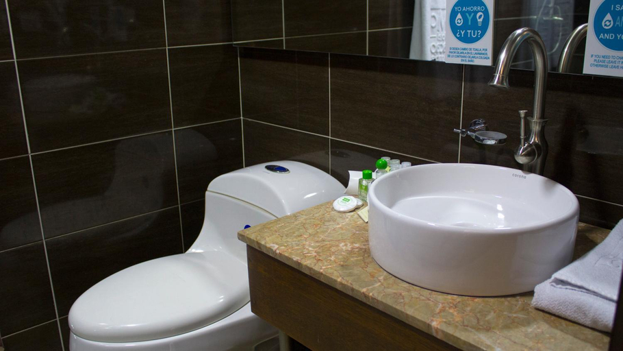 Bathroom 5, Hotel Macao Colombia, Santafé de Bogotá
