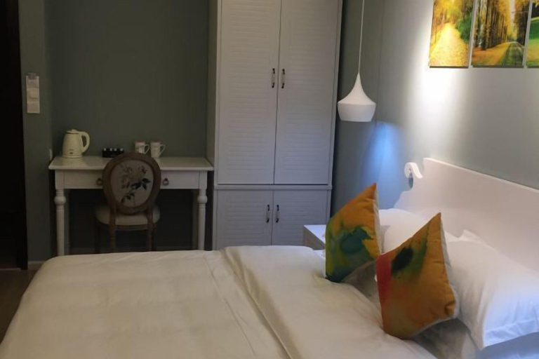 Room 4, Qing Niao Yi Shu Hotel, Kunming