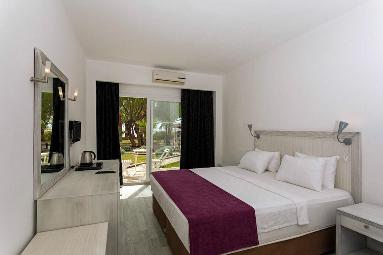 Bedroom 3, CHARM BEACH HOTEL, Bodrum