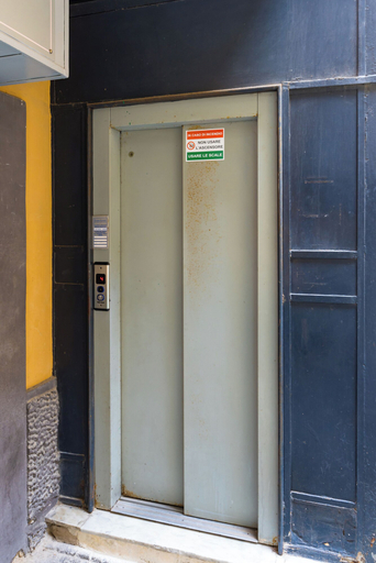 Exterior 4, Bisignano 11, Napoli