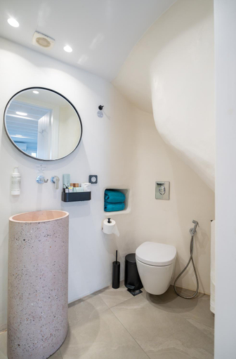 Bathroom 2, Skepi Town Houses, South Aegean