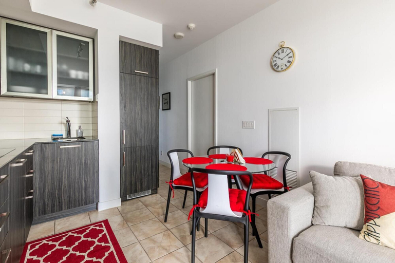 Room 4, Classy 1 Bedroom Condo on 32 Floor in Downtown, Toronto