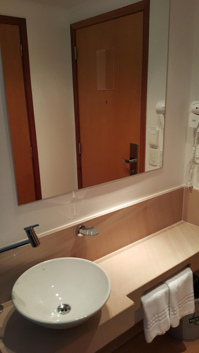 Bathroom 4, Go Inn Vitoria, Vitoria