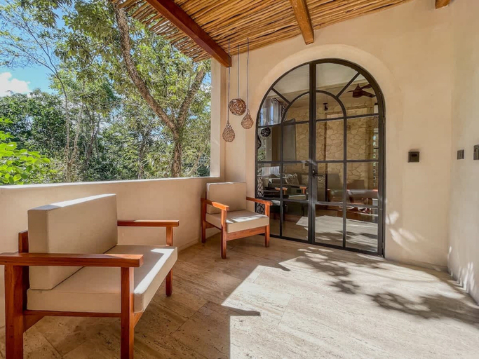 Room 1, Boutique Condo w Private Pool in La Veleta, Cozumel