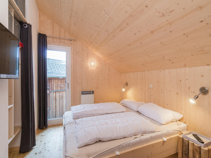 Bedroom 2, Cosy Chalet With hot tub, Murau