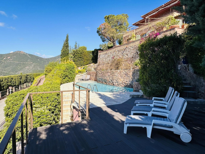 Room 5, Sea View Villa in Theoule sur Mer With Pool- 2237, Alpes-Maritimes