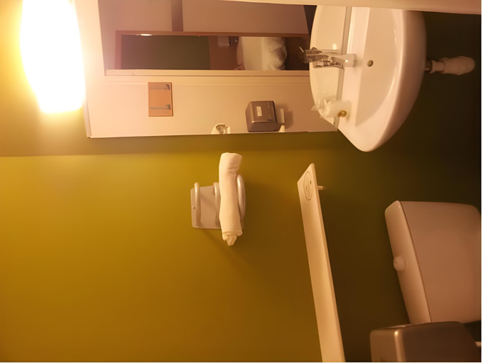 Bathroom 4, B&B HOTEL Frejus Roquebrune-sur-Argens, Var