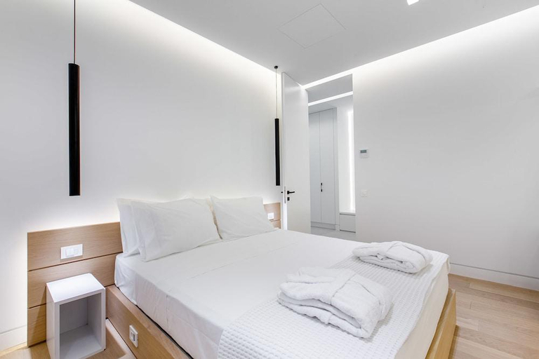 Others 5, Nsplace, Attica