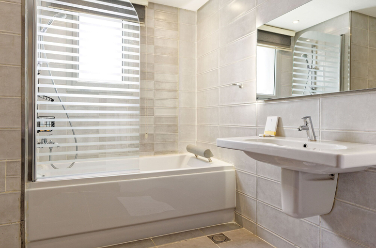 Room 5, Vesta - Luxury Apt - 2Br - CFC XL, New Cairo City