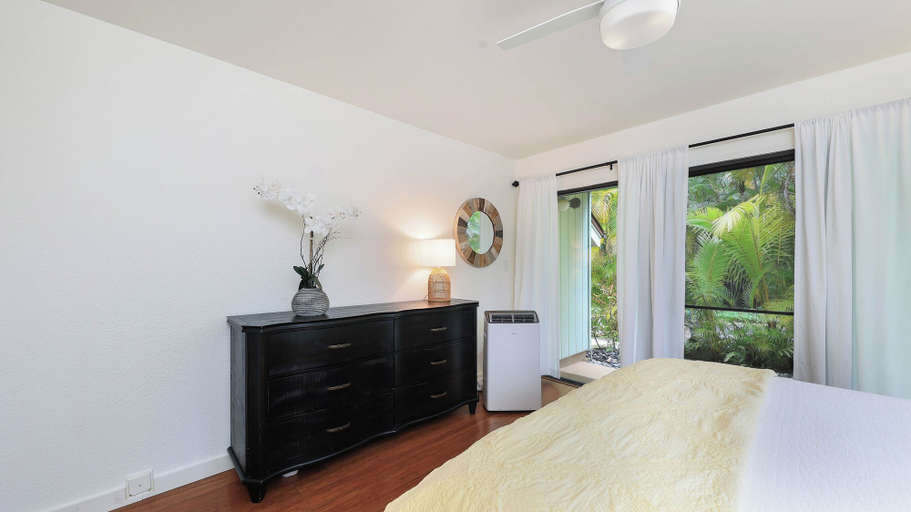Room 3, Hale H Omaka in Princeville, Kauai