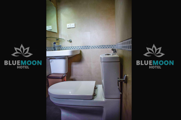 Bathroom 5, Blue Moon Hotel, Nuwara Eliya