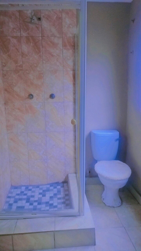 Bathroom, Zwizwo Guest House, Vhembe