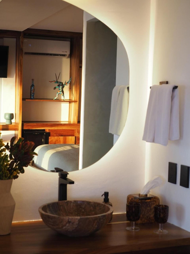 Bathroom 4, Lú Veé Oasis, Dist. Juquila
