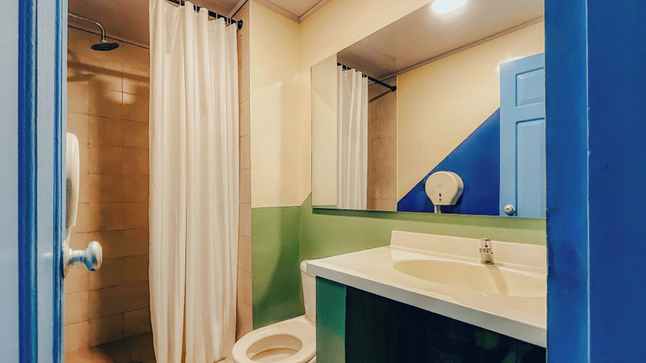 Bathroom 4, Viajero San Andres Hostel, San Andrés