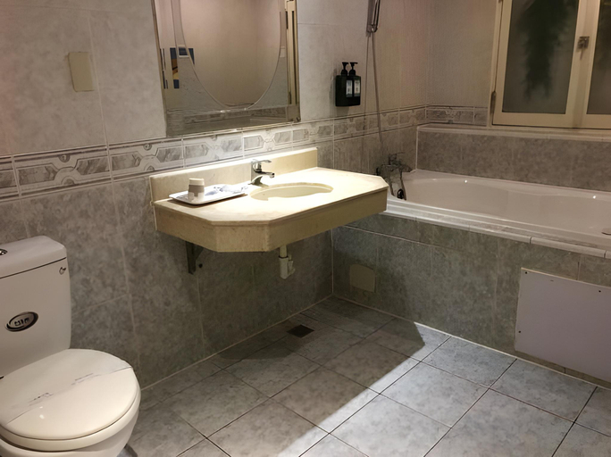 Bathroom 5, I Live Motel, Kaohsiung