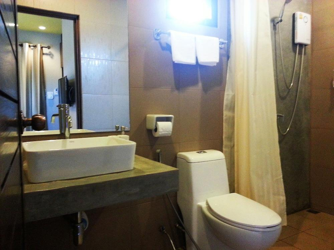 Bathroom 3, Purimas Resortel, Phuket Island