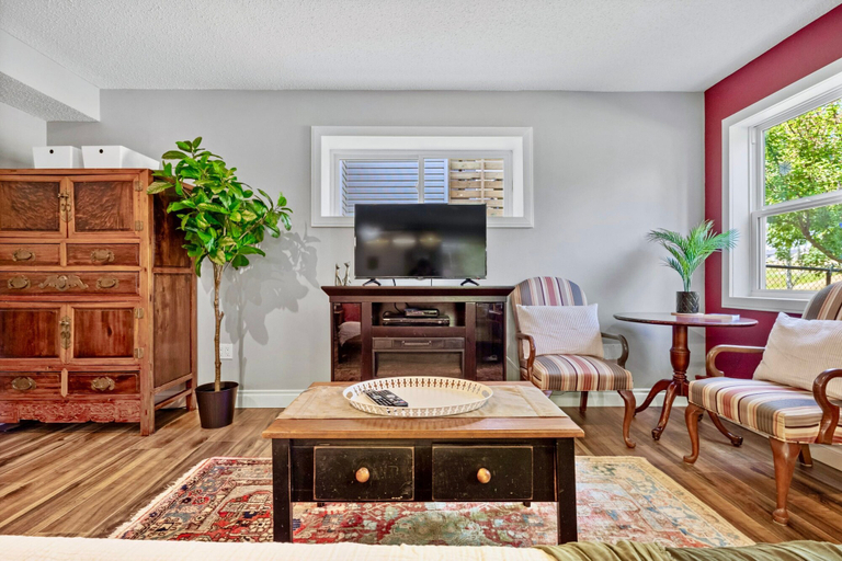 Room 5, The Artisan Golf Course Privateentry Smarttv, Division No. 6