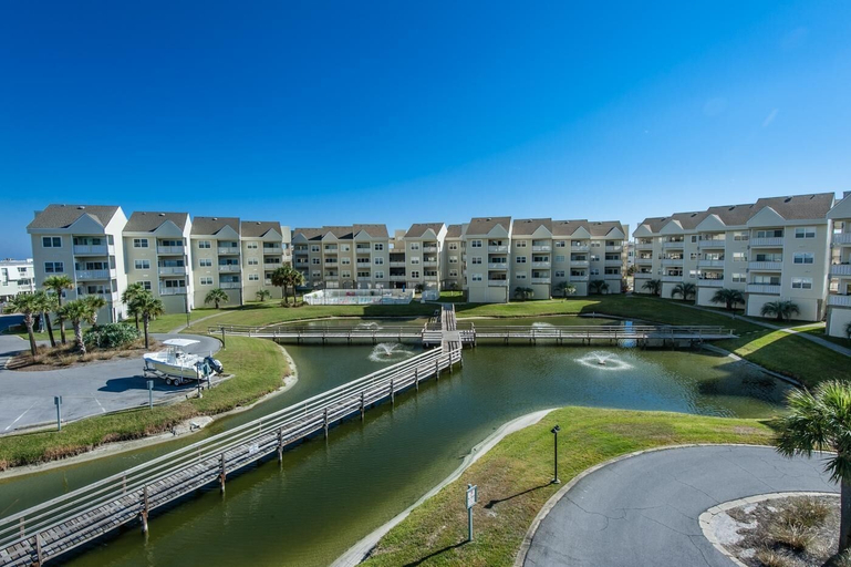 Exterior & Views 2, Baywatch F8, Escambia