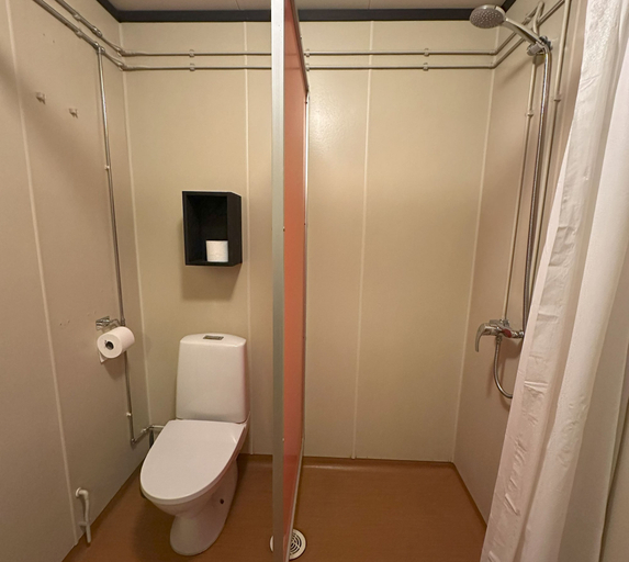 Bathroom 3, Karivollen Overnatting, Melhus