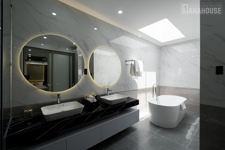 Bathroom 2, Khach san Trung Tram, Đồng Hới